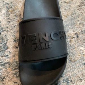 Single Givenchy slide
